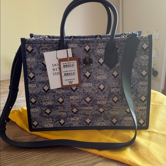 MCM Medium Munchen Tote in Denim Visetos - Picture 6 of 11